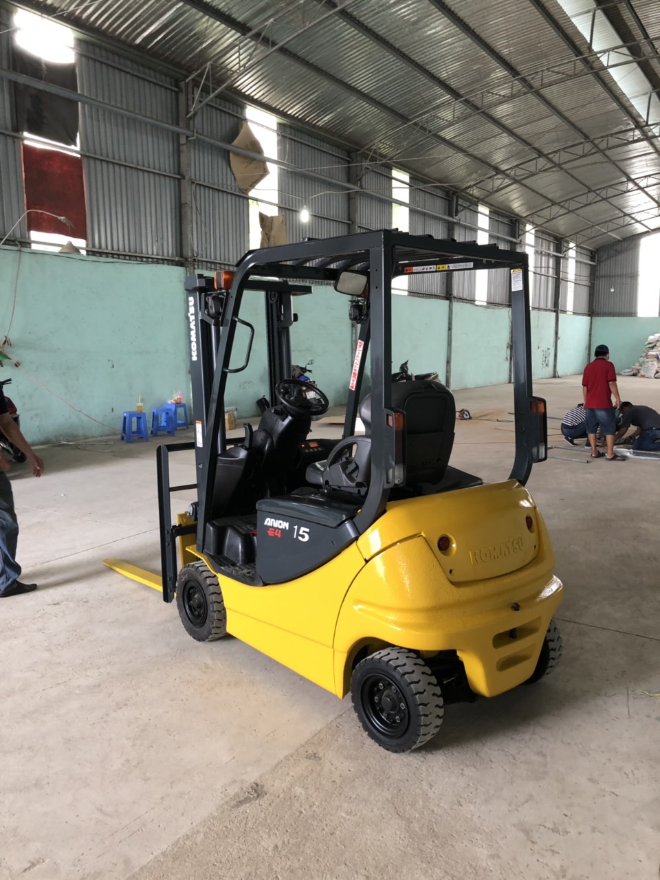 Xe nâng điện ngồi lái